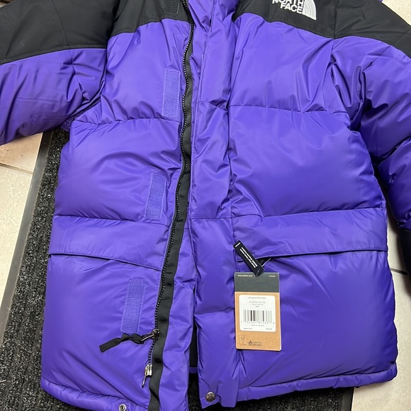 North face bubble coat - Picture 2 of 5